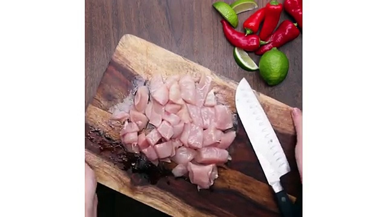 Recette facile : blancs de poulet apprêtés dans une sauce au miel piquante