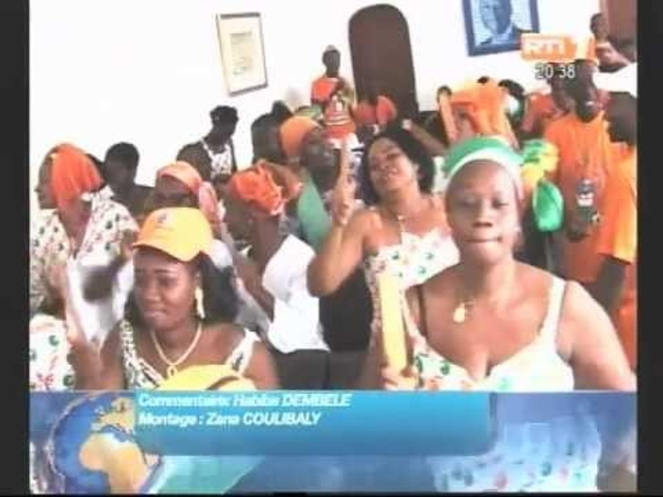 Football CAN 2012 : Mme Dominique Ouattara offre 5 millions aux Mamans Eléphants