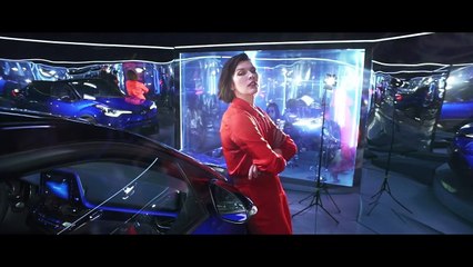 VÍDEO: Toyota C-HR y Milla Jovovich