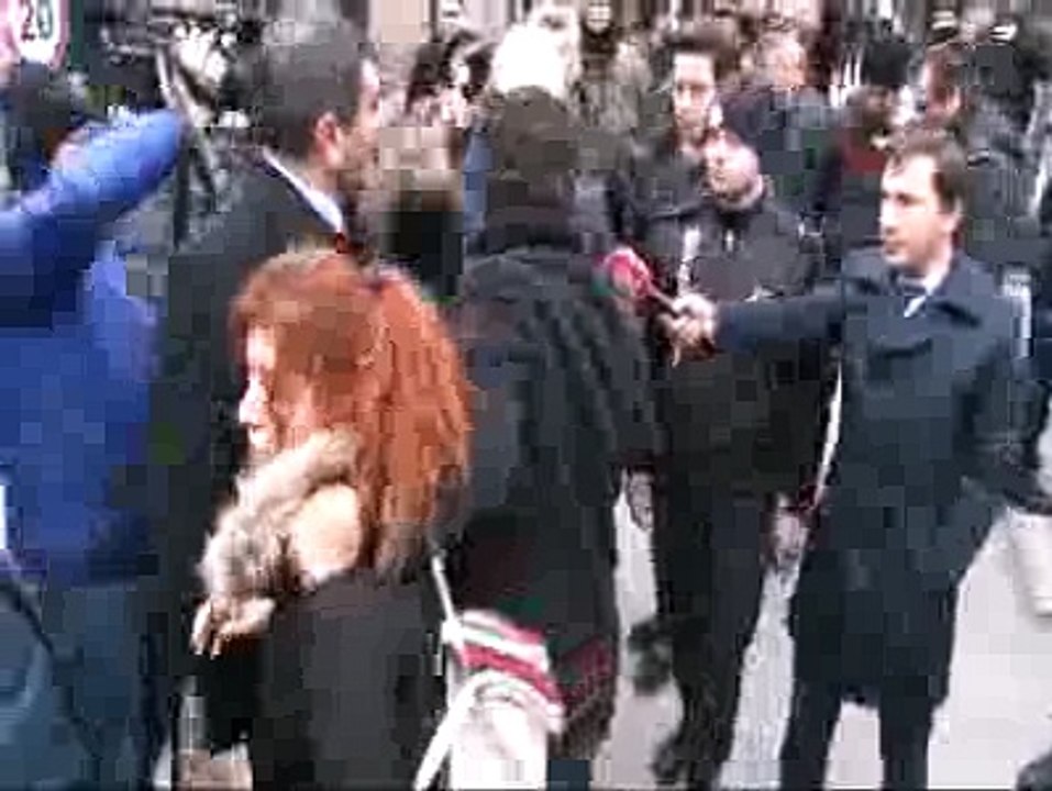Mülkiye'de polis biber gazı ve pilastik mermiyle saldırdı