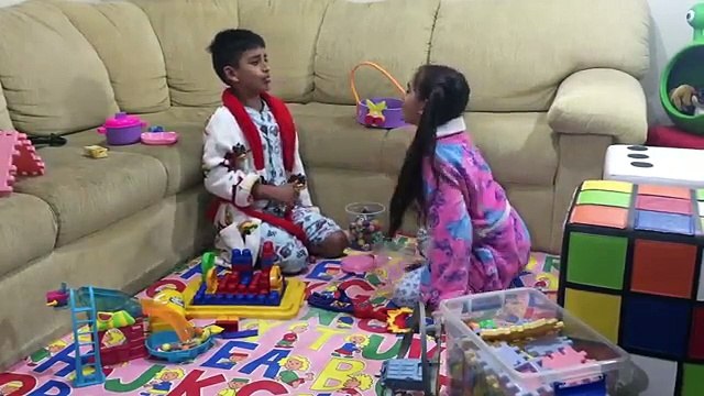 Bad Baby Victoria Gumballs Surprise Eggs Gross Annabelle & Crybaby Daddy Toy Freaks