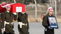 تشییع پیکر سه سرباز ترکیه که در حمله اشتباهی روسیه کشته شدند