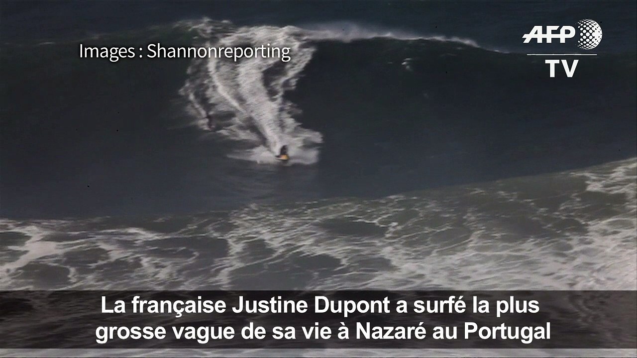 Surf: la Française Justine Dupont sur une vague géante de Nazaré