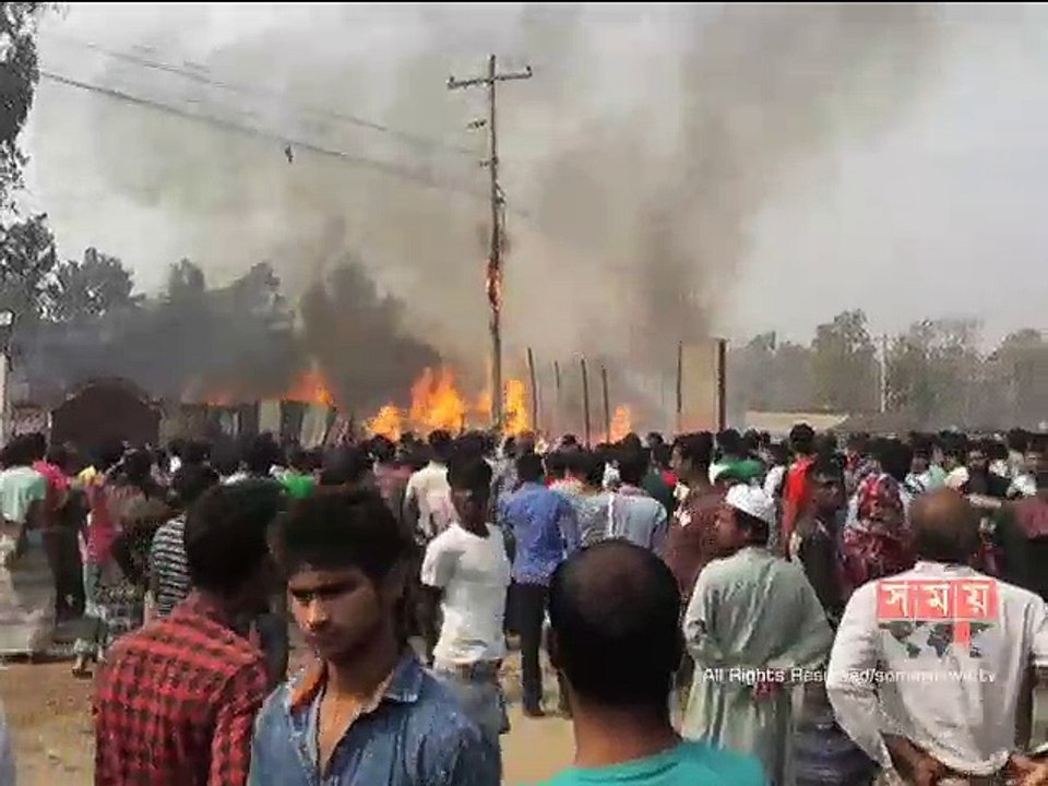 গাজীপুরে আগুনে পুড়ে গেছে দুটি ঝুট গুদাম