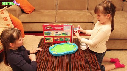 Играем в прикольную игру - настольный футбол. Круто и весело!