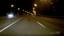 Il roule à 150 kmh en pleine nuit et il va avoir une mauvaise surprise !!