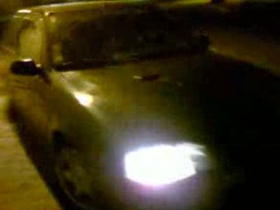 r19 16v dans les petites rues