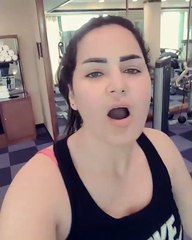 سما المصري تمارس الرياضة بالجيم بحركات مثيرة