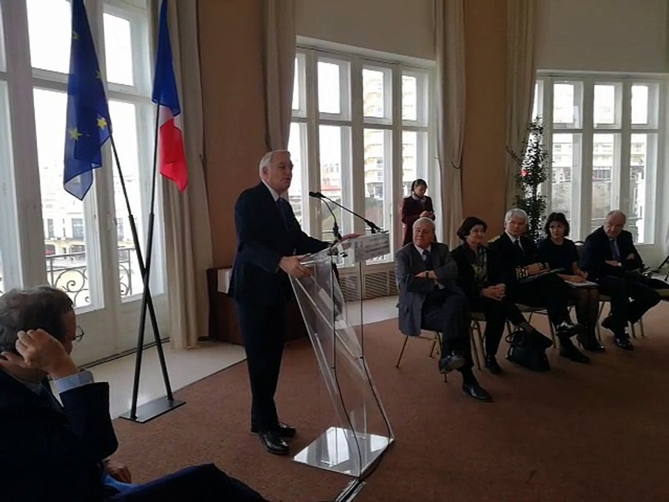Jean-Marc Ayrault salue la création d'une communauté d'agglomération du Pays basque
