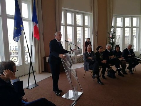 Jean-Marc Ayrault salue la création d'une communauté d'agglomération du Pays basque