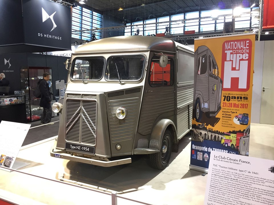 Le stand Citroën au salon Rétromobile 2017