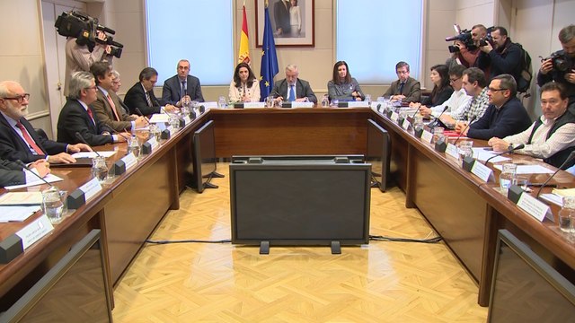 Fomento y estibadores mantienen posturas enfrentadas