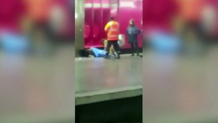 Un sans-abri est chassé par un maître chien de la RATP !