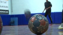 Bayanlar Hentbol Süper Ligi - Artsam Koleji Antrenörü Alaz
