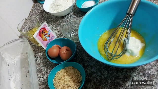 مطبخ ام وليد كيك الياهورت بطبقة مقرمشة