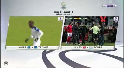 Nimes vs Tours Match Referee Fighting 10.02.2017