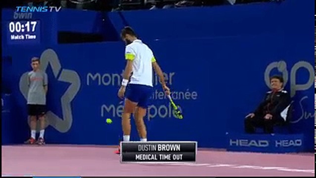 Benoît Paire régale jongle avec une balle de tennis