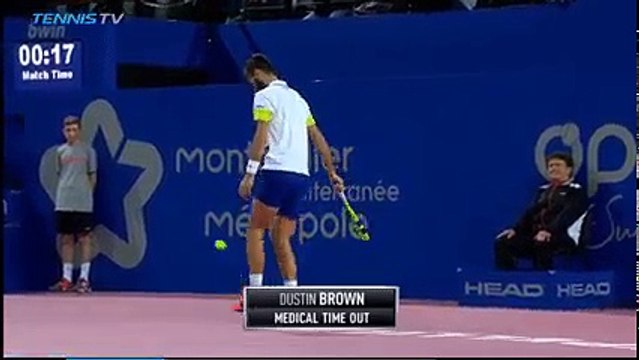 Benoît Paire régale jongle avec une balle de tennis