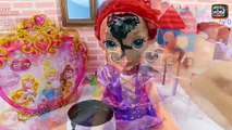 Disney Princess Ariel Makeover is putting on a facial mask Mermaid Doll Forzen Elsa Bathtime MakeUp