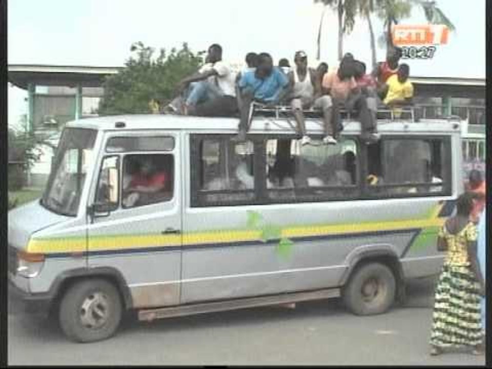 Legislatives 2011: Ambiance du 1er jour de campagne à Adjamé et à Attékoube