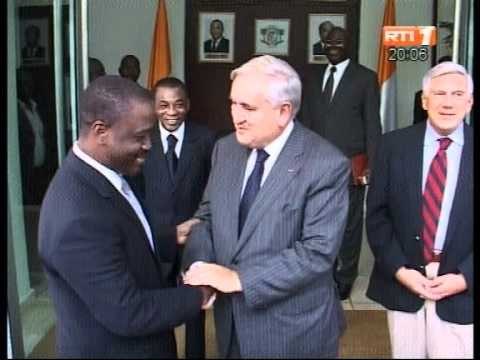 Le 1er Ministre Soro Guillaume a reçu SEM Jean Pierre Rafarin, ancien 1er ministre francais