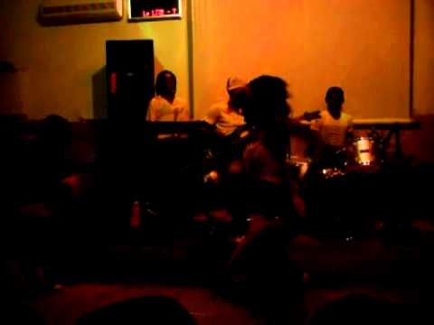 TNT (Tout Notre Talent) - Demo de danse N'dombolo au LIFE TIME