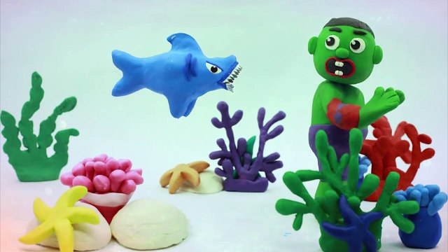 Bad Baby Elsa Frozen vs Hulk baby Superhero In Real Life Stop Motion Animation movies-8ys-Bu0SUSw