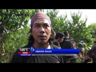 Video herunterladen: Warga Pesisir di Probolinggo di Kagetkan Oleh Puluhan PAus Terdampar - NET12