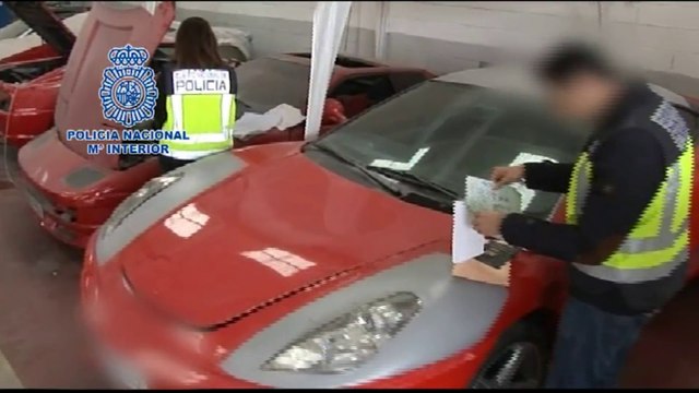 El timo de los superdeportivos: Desmantelan en Girona un taller que copiaba Ferraris y Lamborghinis