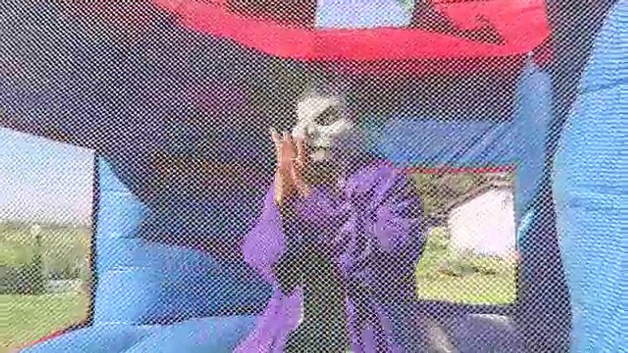 Superman & Spider-man vs Funny JOKER PLAYGROUND Prank! Anna Elsa Pink Hulk Spidergirl Batman Comics