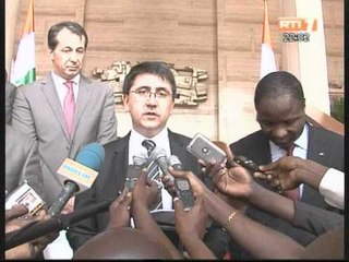 Le President Alassane Ouattara a reçu en audience une délégation de chocolatiers français