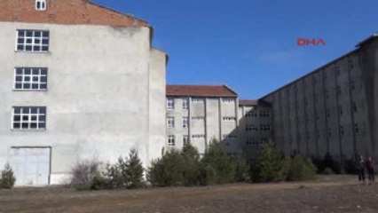 Kastamonu Devletin Binasında Hırsızlara Karşı Ücretsiz Nöbet Tutuyor