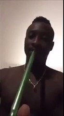 Dame N'Doye'nin kampta nargile keyfi