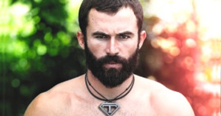 Survivor'ın Efsane Yarışmacısı Turabi, Bir Anda Yere Yığıldı