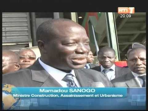 Le premier ministre Soro effectue une visite de terrain dans la zone industrielle de Yopougon