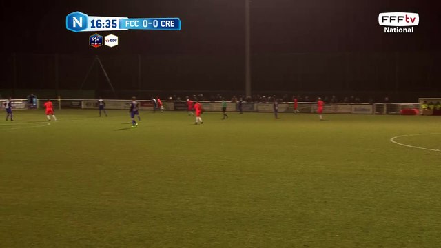 Frappe de Kamara sur le poteau!!