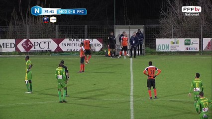 Changement, sortie de Camara et rentrée en jeu d'Idriss.