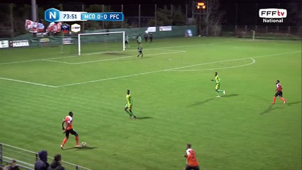 Frappe complètement ratée...