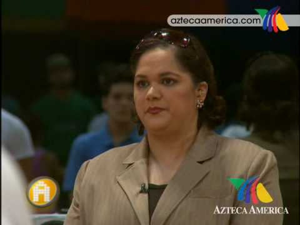 Laura Cortés informa a los alumnos de la renuncia de Lola Cortés!!!