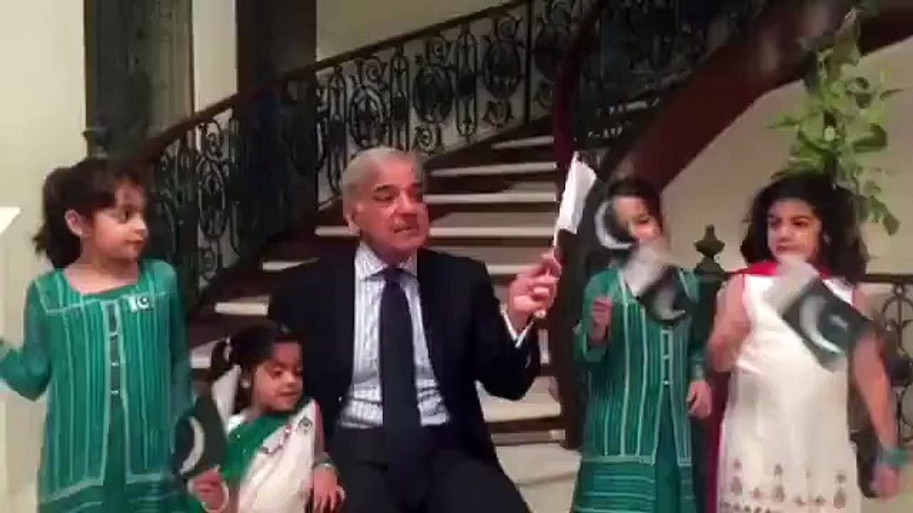 CM Punjab sings Milli Naghma along with his granddaughters to cheer 8 14 15