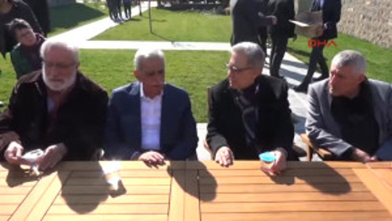 Mardin Sanatçı Zülfü Livaneli Ahmet Türk'ü Ziyaret Etti-1