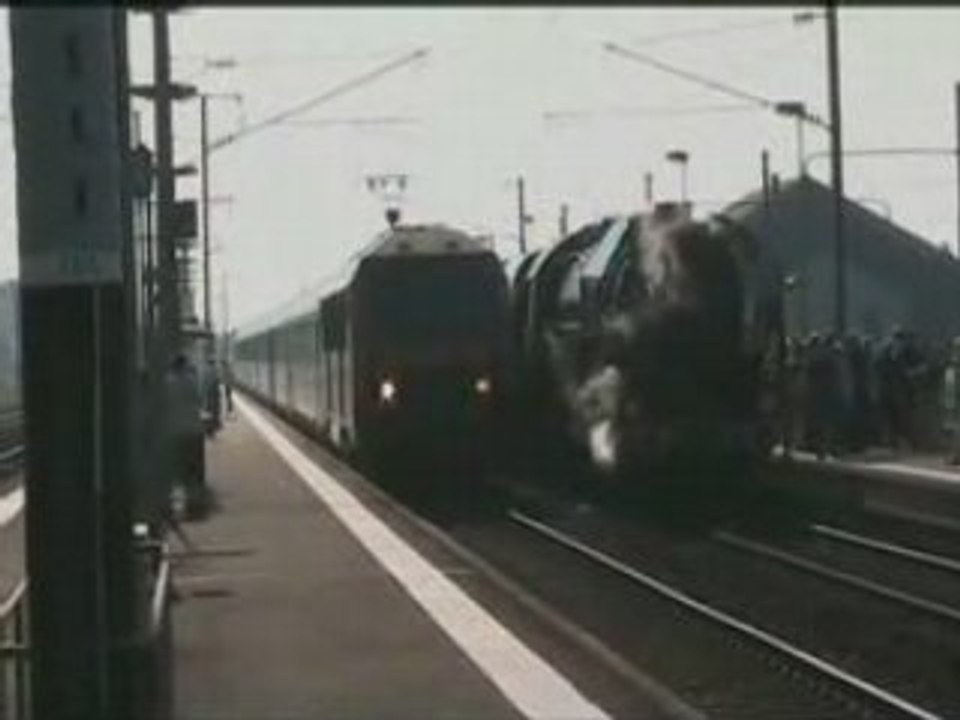 Concert de klaxon entre une 26000 et la 141R