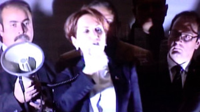 Meral Akşener'in Çanakkale Toplantısında 'Salon Krizi' Çıktı