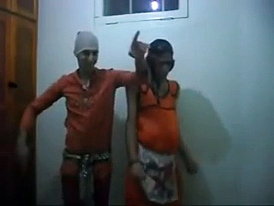 شابتك متزوجة ومعندكش ساكه وساكن في براكه.mp4