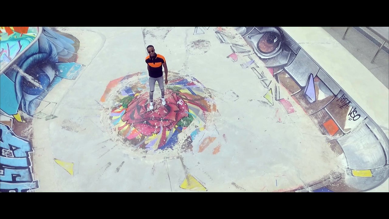 ABD  AY P  -  Laisse Moi Dans mon D