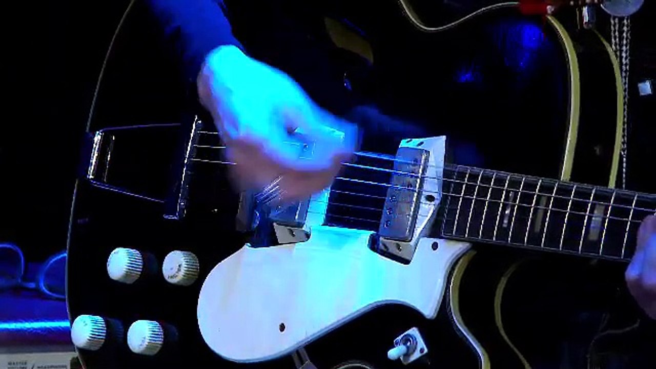 Les Wampas chantent "Manu Chao" en live