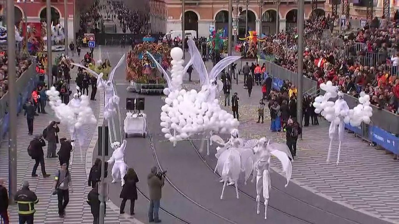 Nice holds carnival amid tight security