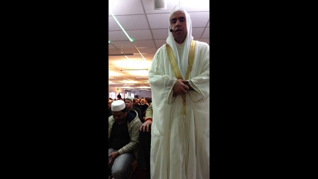 Metin Demirtas. Harameyn usulu kamet. Iqamah salah jumuah. Minhaj Ul Quran International Danmark. 10/2 - 2017. Kabe müezzini taklidi. Kabe imami taklidi. Imitation imam Kaba. Imitation muaddhin Kaba. Sheikh Ali Mullah taklidi. Kabe kamet. Medine kamet.