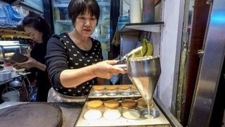 The Ding Dong Cake and the Takoyaki. Hong Kong Street Food. Mong Kok