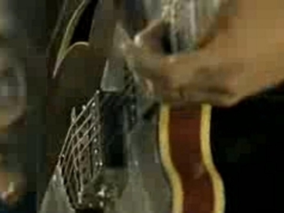 Queens of the stone age - Sick Sick Sick live canal+ 2007